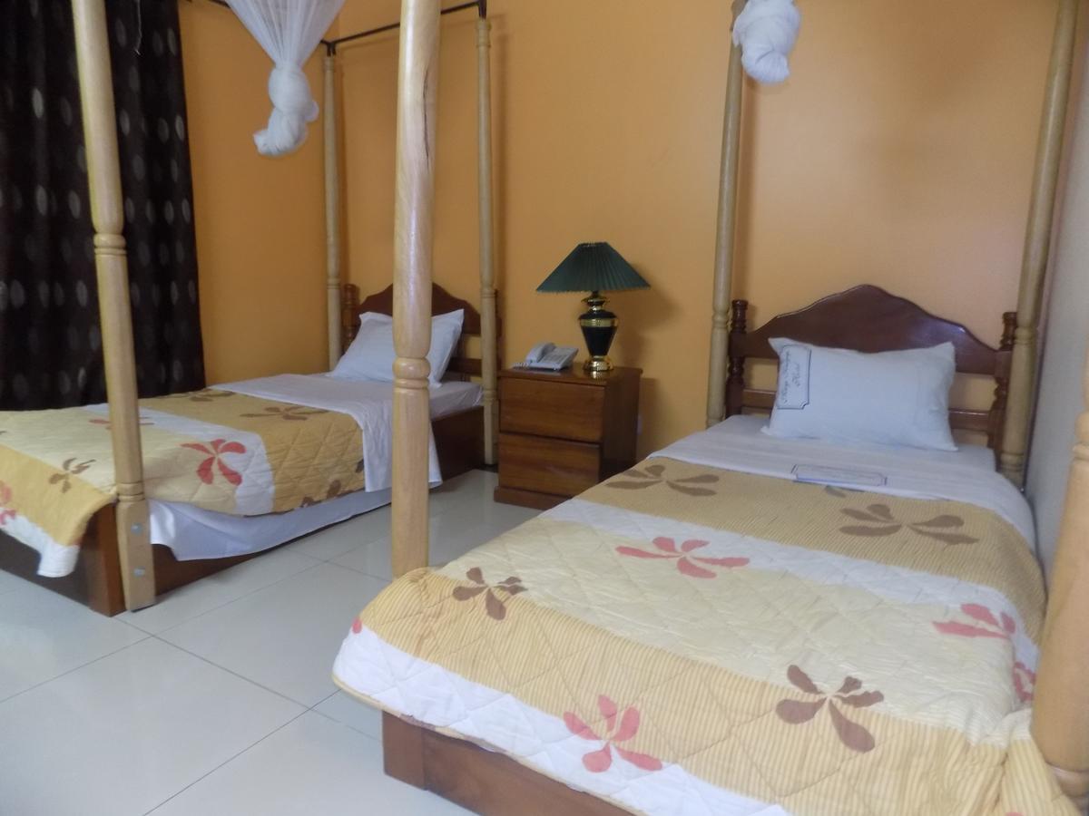 Kayegi Hotel Mbale Bagian luar foto