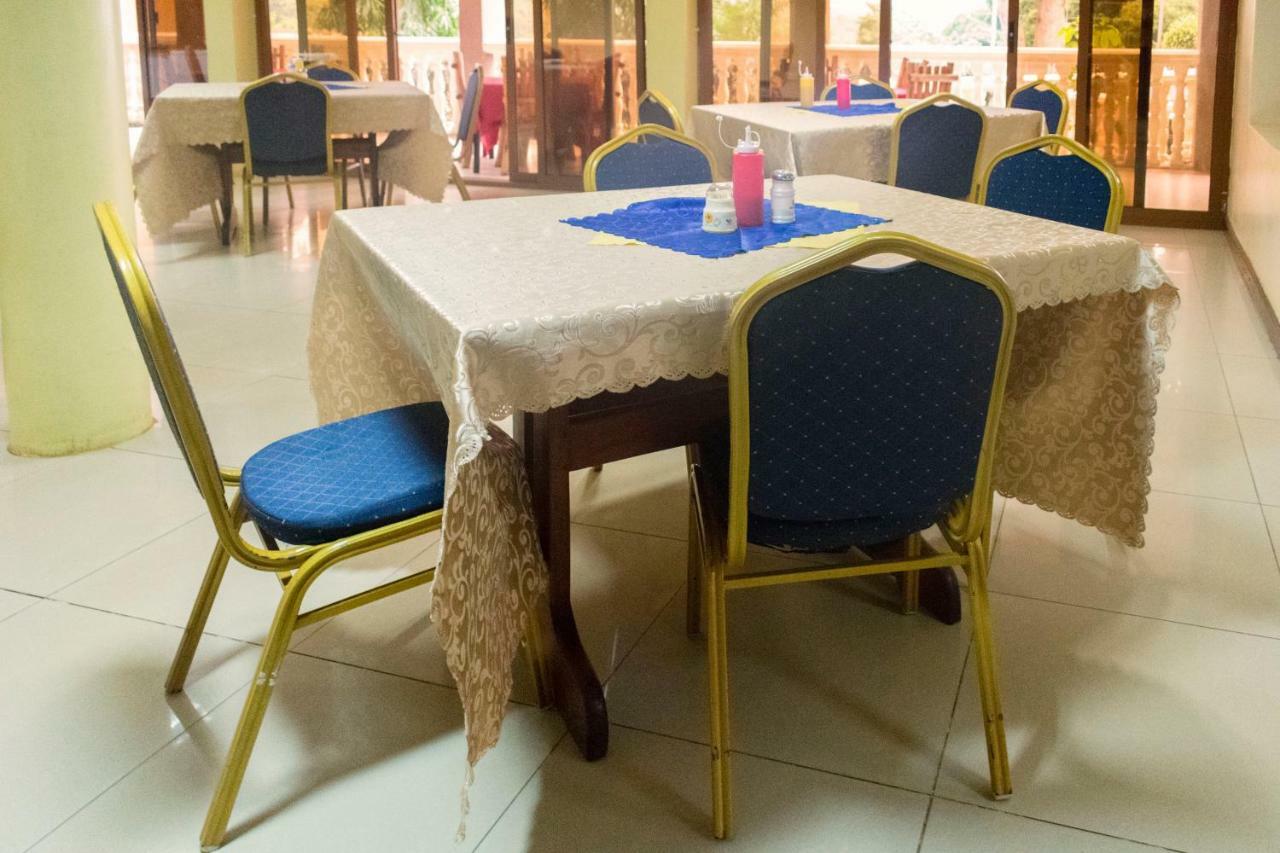 Kayegi Hotel Mbale Bagian luar foto
